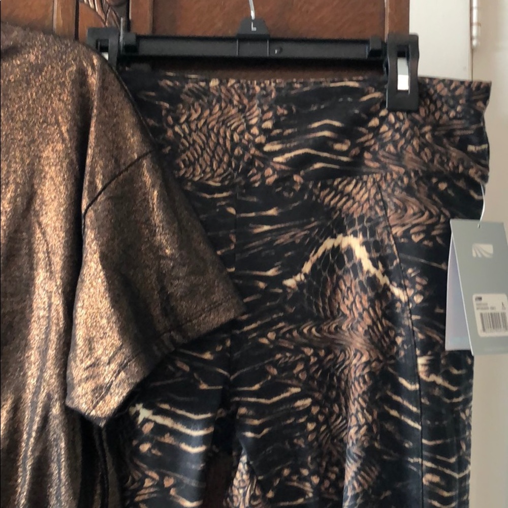 Marika Gold Snake skin Capri leggings